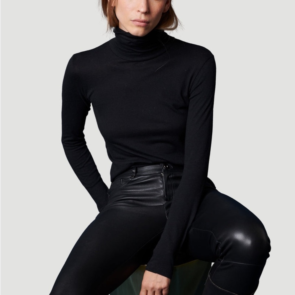 Majestic Filatures, Soft Touch fitted black tutrtleneck longsleeve top, black